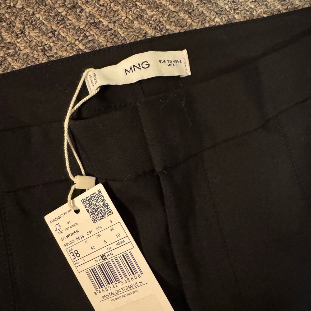 NWT Mango slim fit black trousers size 6